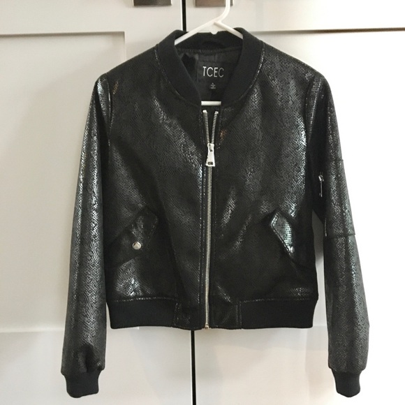 Vici Jackets & Blazers - Vici Faux Snakeskin Bomber Jacket Black Small NWOT